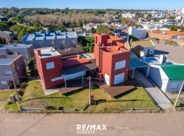 Casa · 320m² · 6 Ambientes · 2 Cocheras · Venta Casa de Lujo Sobre Dos Lotes Frente Al Mar