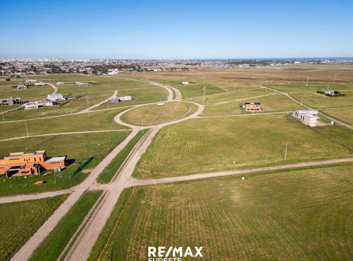 Terreno · 983m²