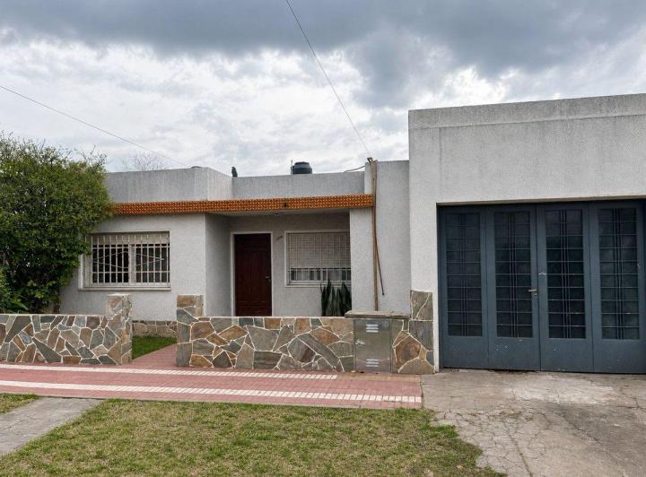 Casa · 126m² · 3 Ambientes · 2 Cocheras