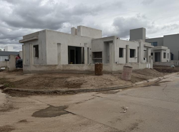 Casa · 82m² · 3 Ambientes · 1 Cochera