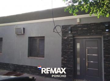 Casa · 59m² · 4 Ambientes · Se Vende Propiedad Calle Junin a 80 m de Av Guemes