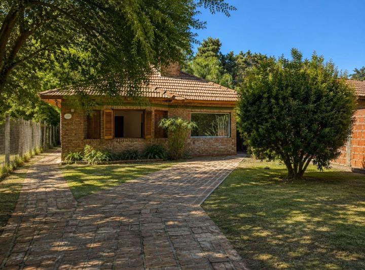Casa · 80m² · 4 Ambientes · 1 Cochera