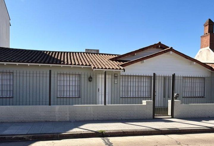 Casa · 171m² · 4 Ambientes · 1 Cochera