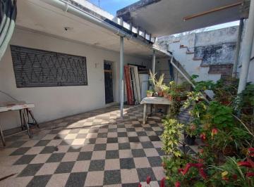 Casa · 150m² · 4 Ambientes · Casa con Local en Venta de 150 m² Apto Crédito en Barrio Roque Sáenz Peña