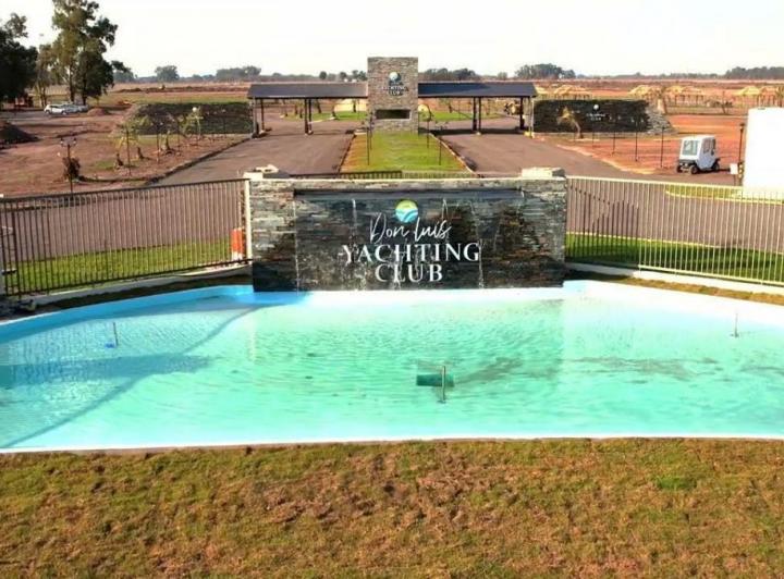 Terreno · 300m² · 2 Cocheras