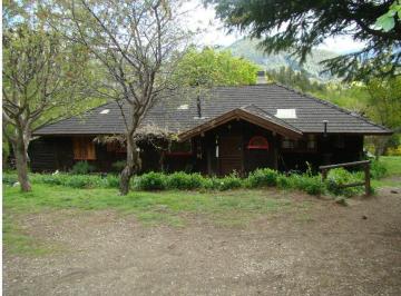 Casa · 125m² · 5 Ambientes · 1 Cochera · Venta Excelente Casa en Una Planta Sobre Terreno Parquizado 4896 m² en Pla. San Pedro, Bariloche