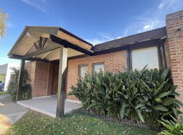 Casa · 185m² · 5 Ambientes · La Montura - Casa en Una Plata en Venta