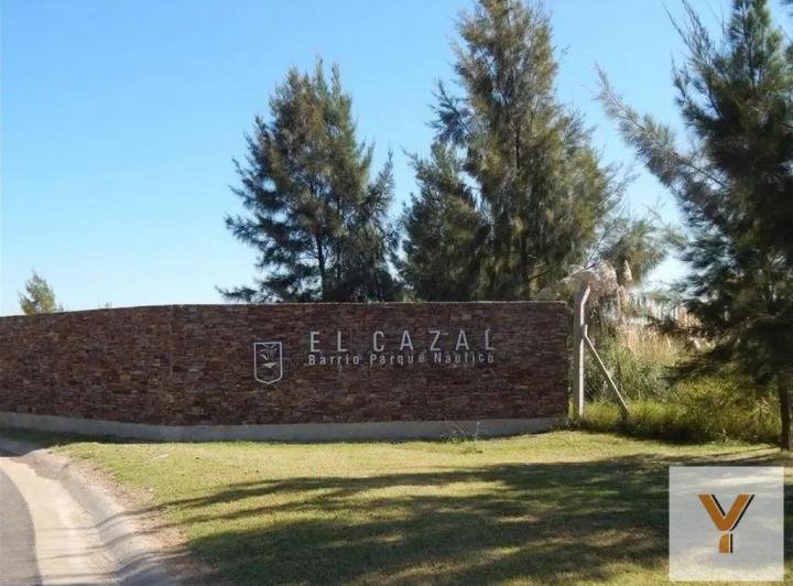 Terreno · 872m²