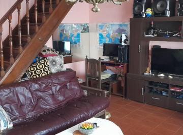 Casa · 120m² · 8 Ambientes · 2 Cocheras · Casa en Venta - 5 Dorm. 3 Baños - 430 m² - Mar del Plata