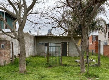 Frente Santa Rosa · Amplio Terreno con Casa a Estrenar