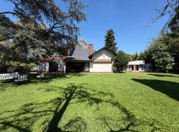 Casa de 4 ambientes, Ituzaingó · Casa 4 Ambientes con Pileta en Parque Leloir