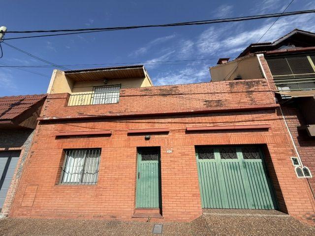 Casa · 94m² · 3 Ambientes · 1 Cochera
