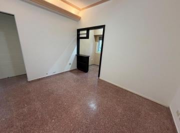 PH · 47m² · 3 Ambientes · Alquiler PH de 3 Ambientes con Patio en Wilde