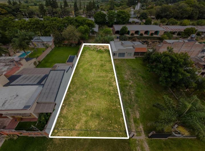 Terreno · 588m²