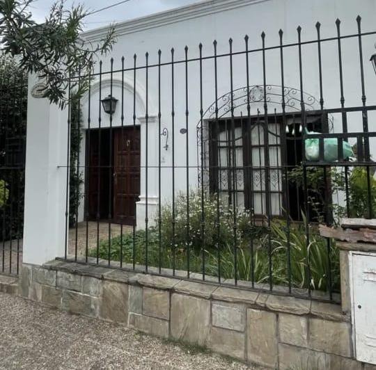 Casa · 150m² · 5 Ambientes · 1 Cochera