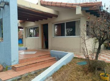 Casa · 290m² · 6 Ambientes · Casa (6 Ambientes) en Venta en Maipu