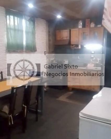 Casa · 100m² · 5 Ambientes · 2 Cocheras