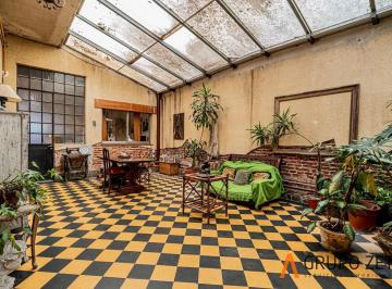 PH · 143m² · 4 Ambientes · 1 Cochera · PH en Venta en Caballito de 220 m² con Gran Patio y Terraza Propia