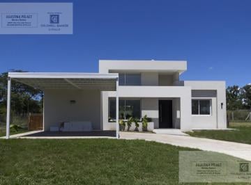 Casa · 221m² · 4 Ambientes · 2 Cocheras · Casa en Venta - San Juan Chico