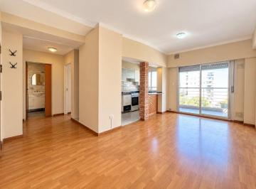 Departamento de 2 ambientes, Almagro · Alquiler 2 Ambientes Al Frente C/balcon - Almagro