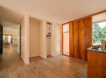 Casa · 295m² · 8 Ambientes · 2 Cocheras · Casa en Venta en Carmel C. C, Pilar - 8 Ambientes