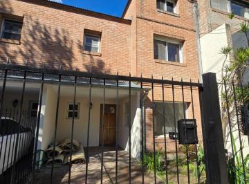 PH de 4 ambientes, San Isidro · Impecable Dúplex con Playroom y Jardin de 3 Dorm en El Bajo de San Isidro Sin Expensas.