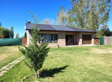 Casa · 300m² · 4 Ambientes · 3 Cocheras · Casa con Pileta + Departamento en Venta Rama Caida