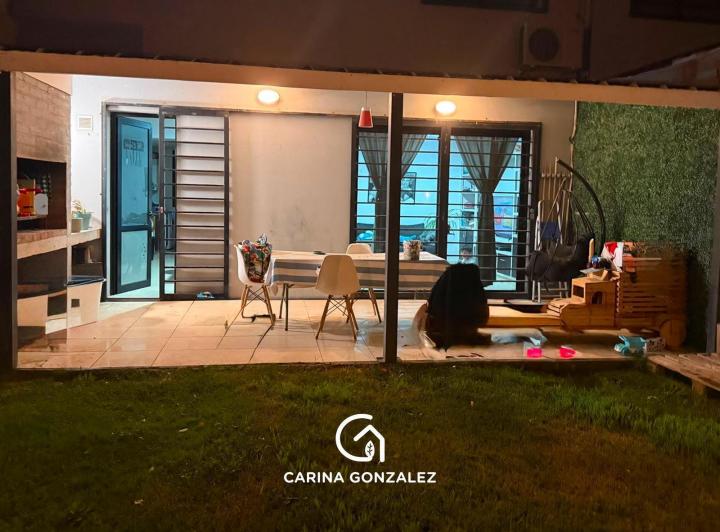 Casa · 127m² · 4 Ambientes · 1 Cochera