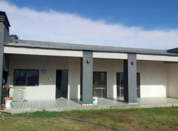 Quinta vacacional de 1 ambiente, Bahía Blanca · Quincho / Salón en Venta en Las Cañitas – Lote 520 m²