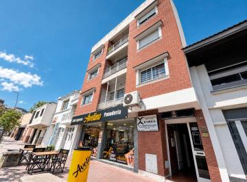 Departamento de 5 ambientes, Ledesma · Departamento en Venta en Centro