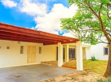Casa de 7 ambientes, Córdoba · Casa de 710 m² con 3 Dorm. en Venta en San Ignacio