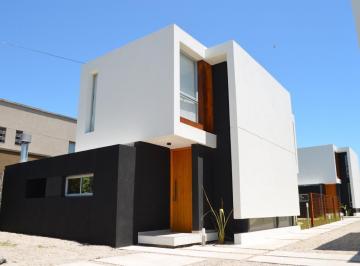 PH · 90m² · 4 Ambientes · 2 Cocheras · Dúplex Premium en Venta – Complejo Altos de Alvear