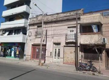 Casa · 166m² · 4 Ambientes · Barrio San Martin - Gran Oportunidad Dirigida a Desarrollistas, Casa Antigua + Local a Reciclar o D