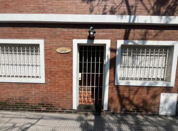PH · 98m² · 5 Ambientes · PH Al Frente Entrada Independiente "Villa Devoto" a Mejorar