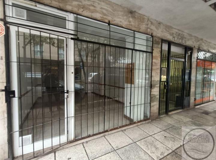 Local comercial · 90m²