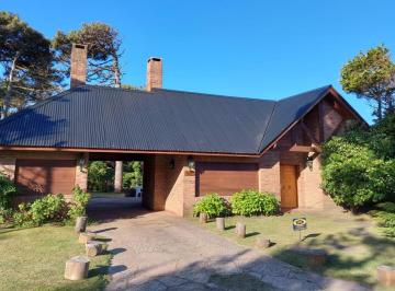 Casa de 7 ambientes, Pinamar · Chalet a 2 Cuadras de La Playa