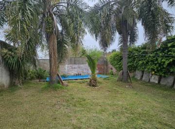 Terreno · 10m² · 5 Cocheras · Lote en Venta de 470 m² con Piscina en Ituzaingó Sur