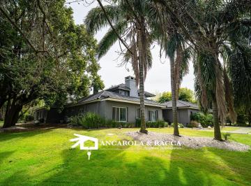 Casa · 1500m² · 9 Ambientes · 2 Cocheras · Casa en Venta en Country San Diego