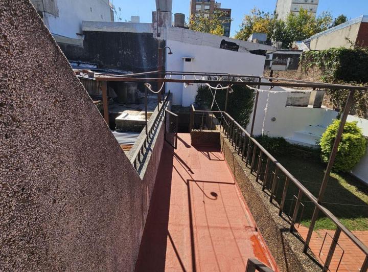 Casa · 1m² · 4 Ambientes · 1 Cochera