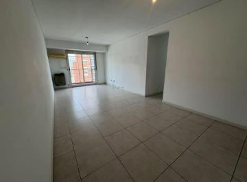 Departamento de 3 ambientes, Morón · Dpto de 3 Amb Céntrico, Apto Profesional D