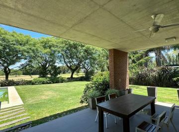 Casa · 220m² · 3 Dormitorios · 1 Cochera · Casa Alquiler Kentucky Club de Campo Tres Dorm.