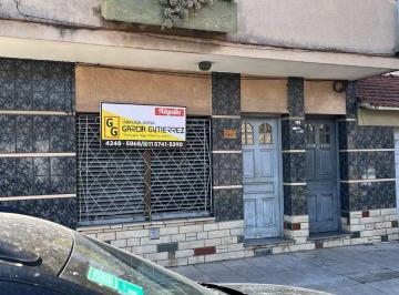 Departamento de 4 ambientes, Lanús · Depatamento de 4 Amb. con Patio. Luminoso y Ventilado
