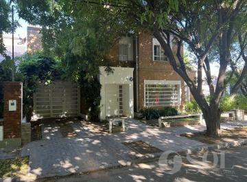 Casa · 148m² · 4 Dormitorios · 1 Cochera · Casa en Cipolletti