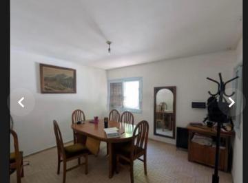 Casa · 140m² · 4 Ambientes · 1 Cochera · Venta de Casa en Godoy Cruz