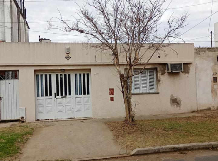 Casa · 120m² · 2 Dormitorios · 1 Cochera