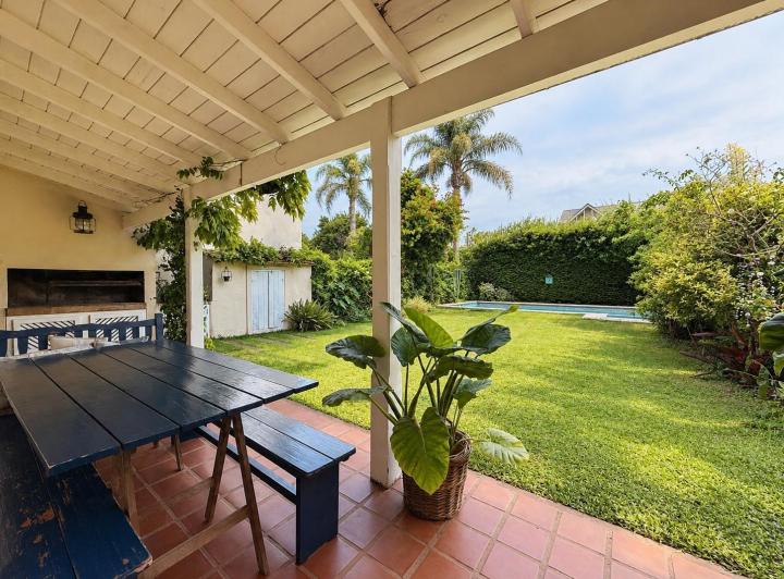 Casa · 195m² · 6 Ambientes · 3 Cocheras