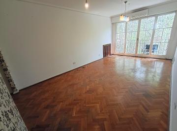 Departamento · 81m² · 4 Ambientes · Venta Depto 4 Amb Semipiso Al Frente Villa Crespo