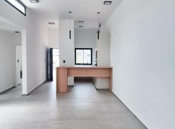 Casa · 180m² · 4 Ambientes · 2 Cocheras · Duplex en Venta de 2 Dorm. - Terrazas de Manantiales