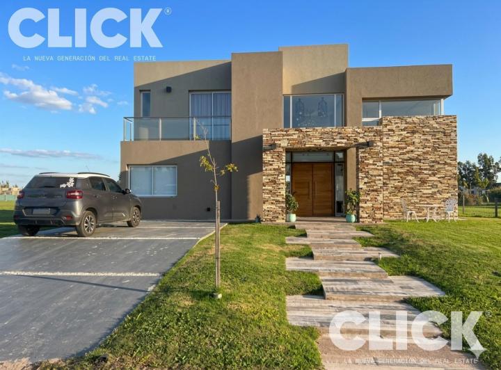 Casa · 221m² · 5 Ambientes