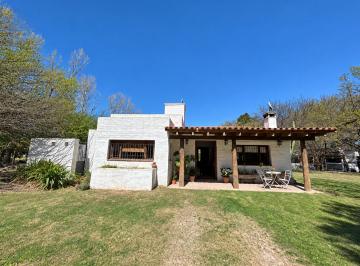 Casa de 6 ambientes, Córdoba · Casa en Venta con Terreno de 2500 m² con 4 Dorm. Sobre Santa Elena Villa Eucaristica.